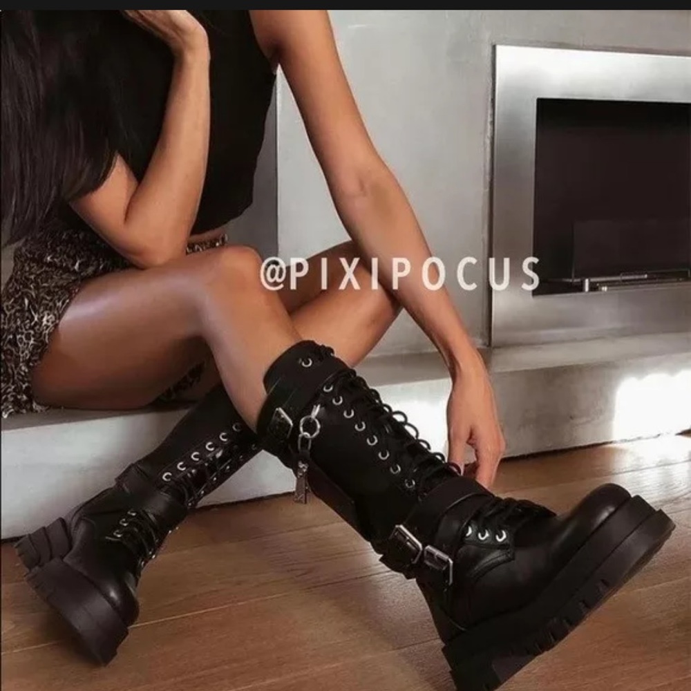 NWT! Zara Lace-Up Knee-High Boots - Size 7.5 - Picture 6 of 7